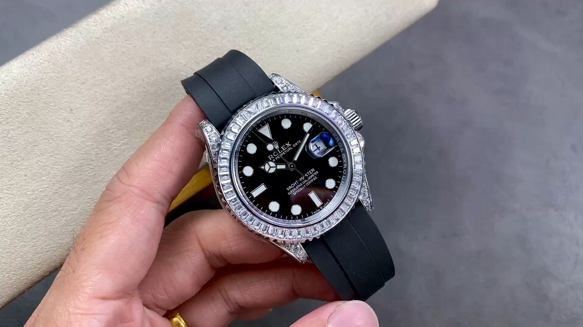 【Super Clone】Rolex Yacht Master White Gold 42mm 226679TBR Bagutte bezel Black Dial
