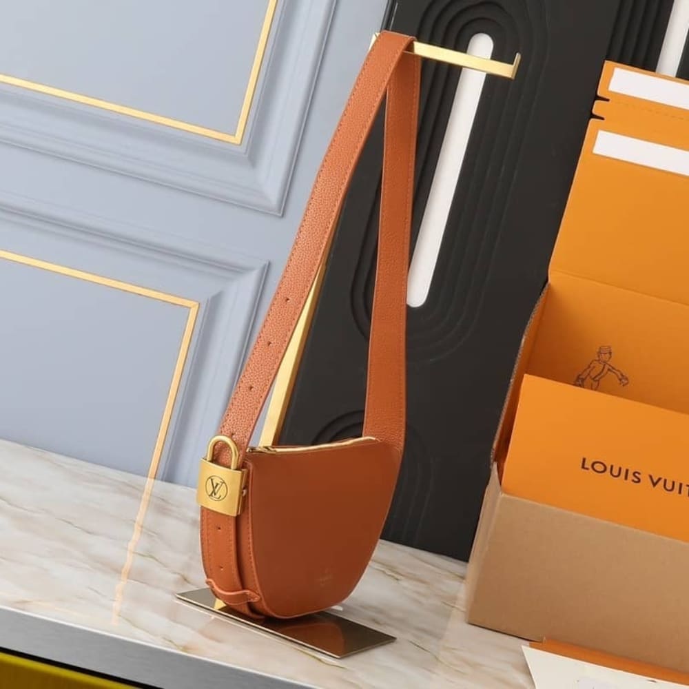 Louis Vuitton Low Key Bumbag Cognac 28Cm M83546