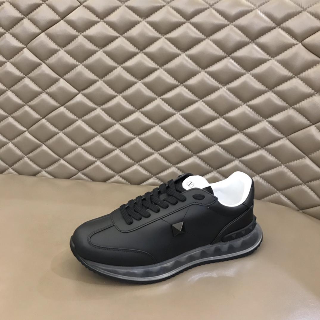 Valentino Sneakers