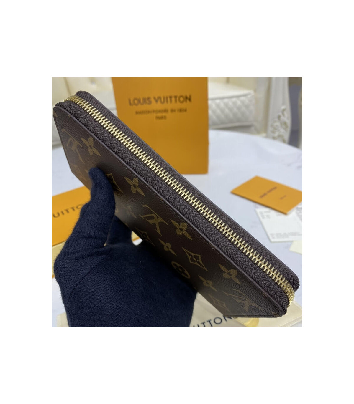 Louis Vuitton Monogram Zippy Wallet Brown