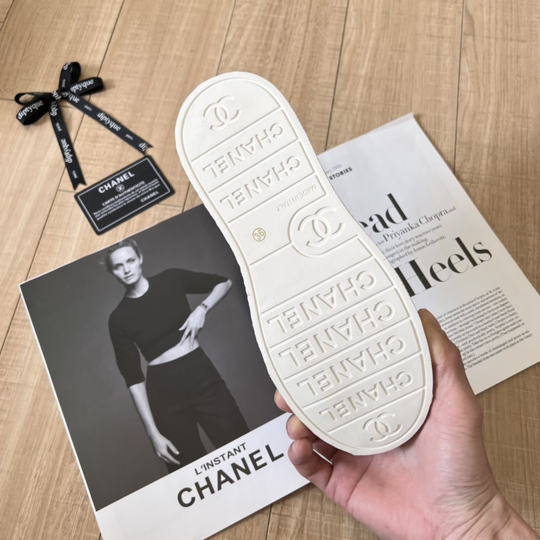 Chanel Women’S Sneakers Cc Trainers In Black