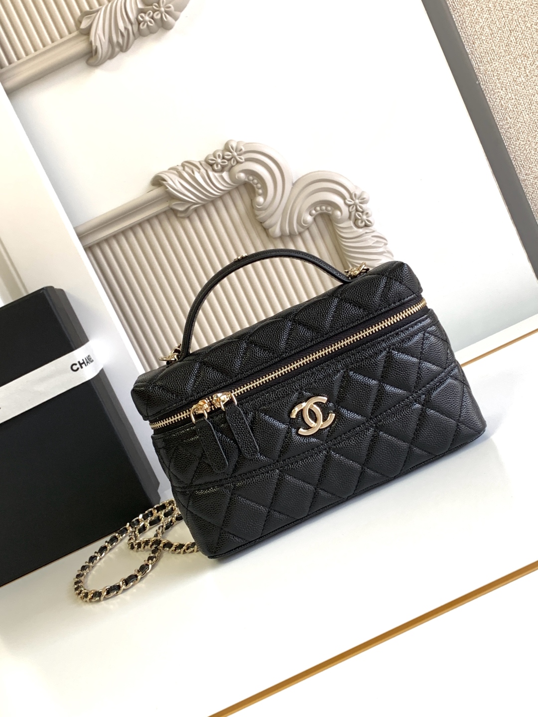 Chanel 25C Vanity Case Black 20cm