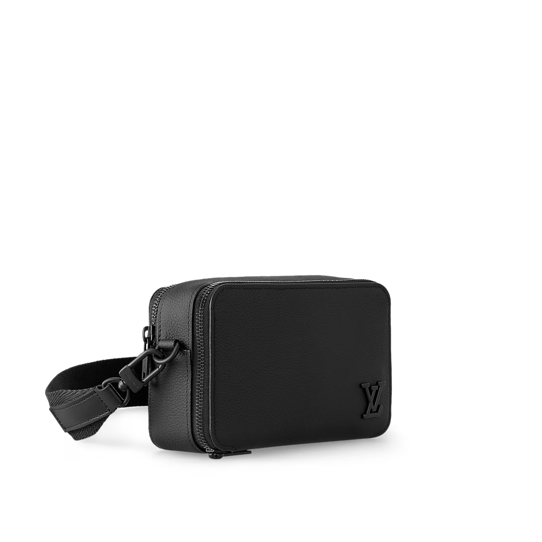 Louis Vuitton Alpha Wearable Wallet Black 18.5Cm M59161
