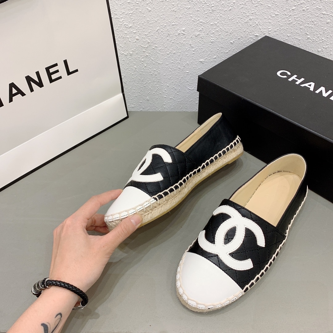 Chanel Cc Espadrilles Slip On White Black