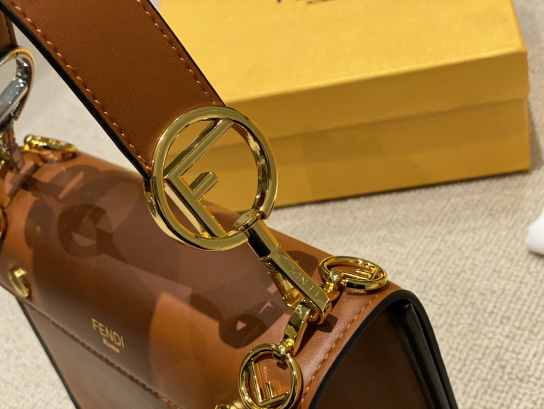 Fendi Ff Logo Bottom Brown Bag 22Cm