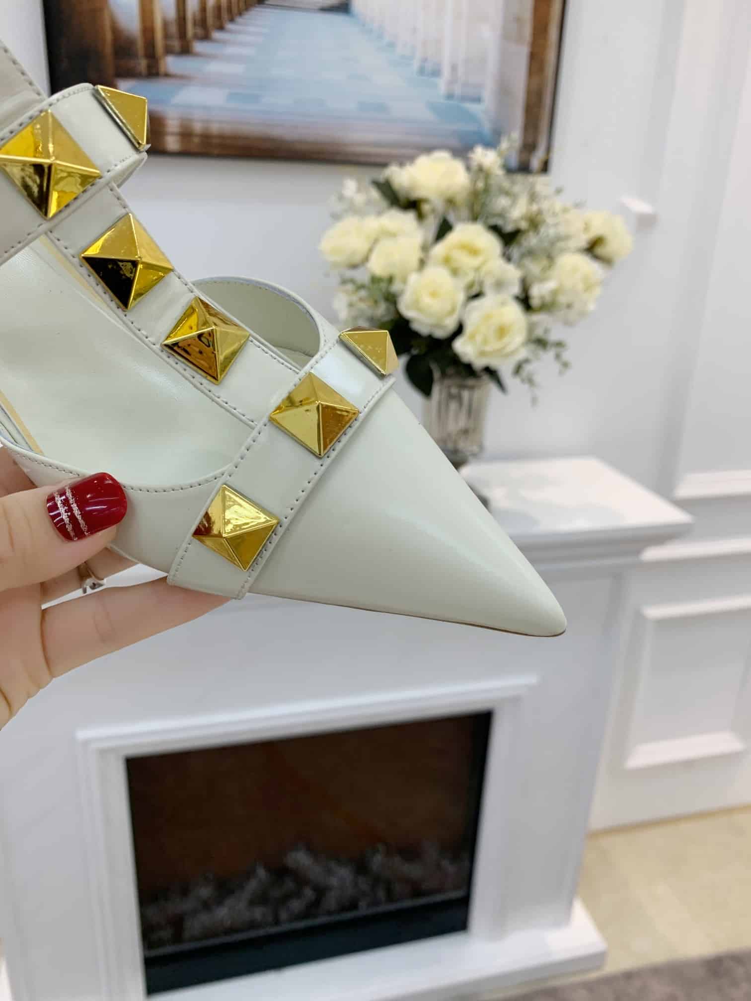 Valentino Garavani Roman Stud Kitten Heel Pumps White