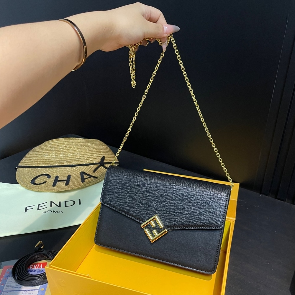 Fendi Ff Diamonds Wallet On Chain Black 22Cm