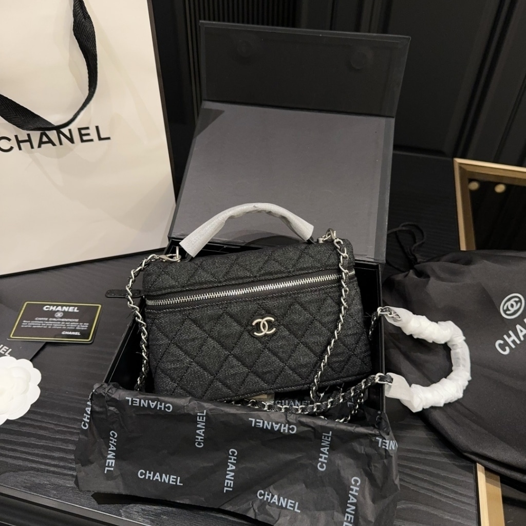 Chanel Classic Vanity With Chain Silver Tone Denim Black 19cm