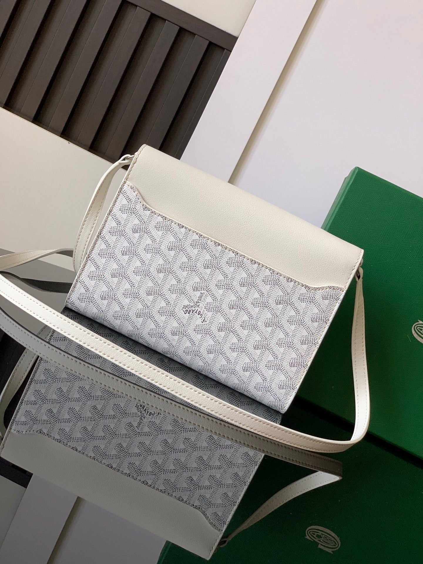 Goyard Chypre Wallet-Pouch 21cm White Goyardine Canvas And Calfskin