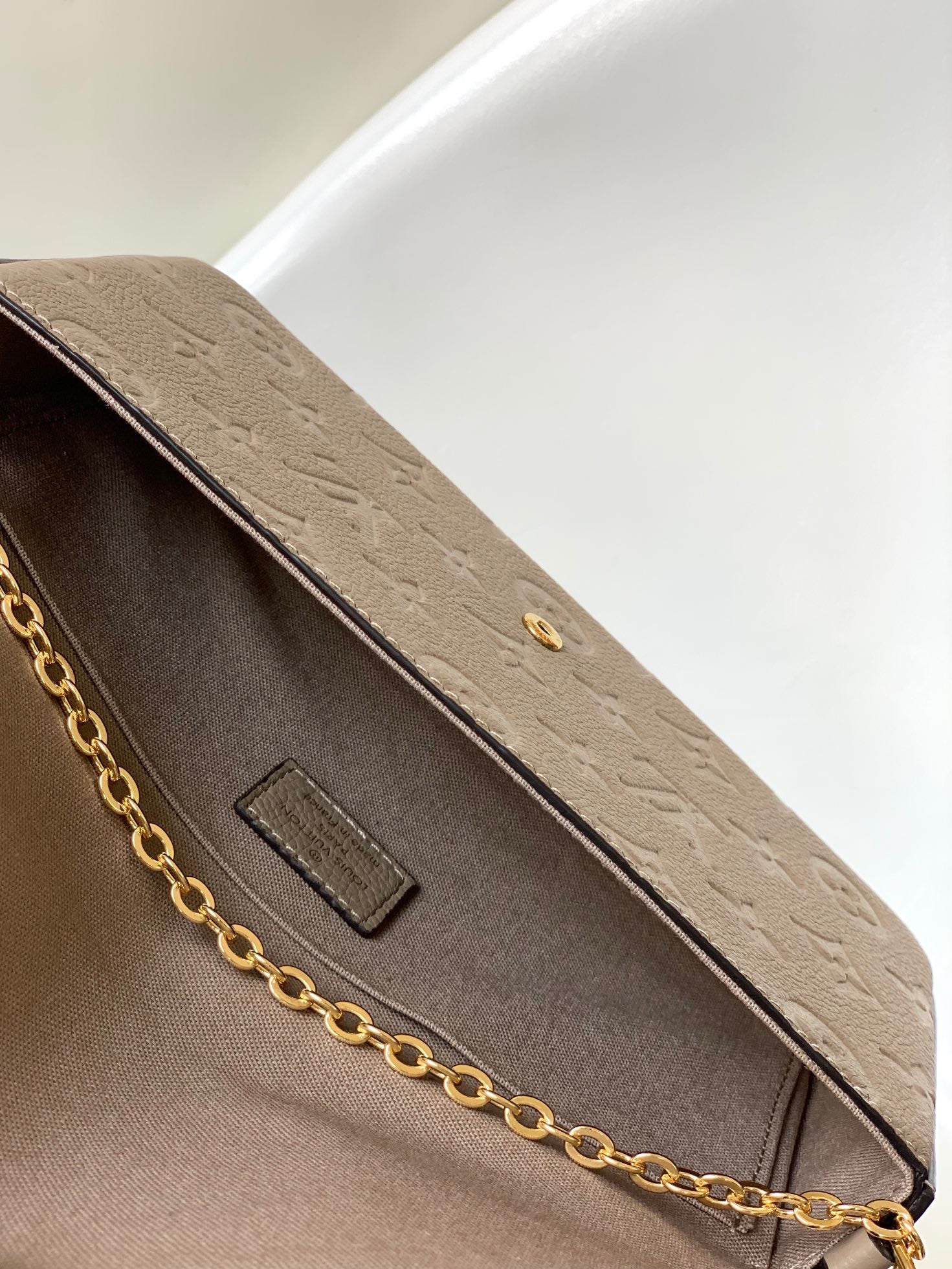 Louis Vuitton Felicie Pochette Bag Gray Tourterelle 21Cm