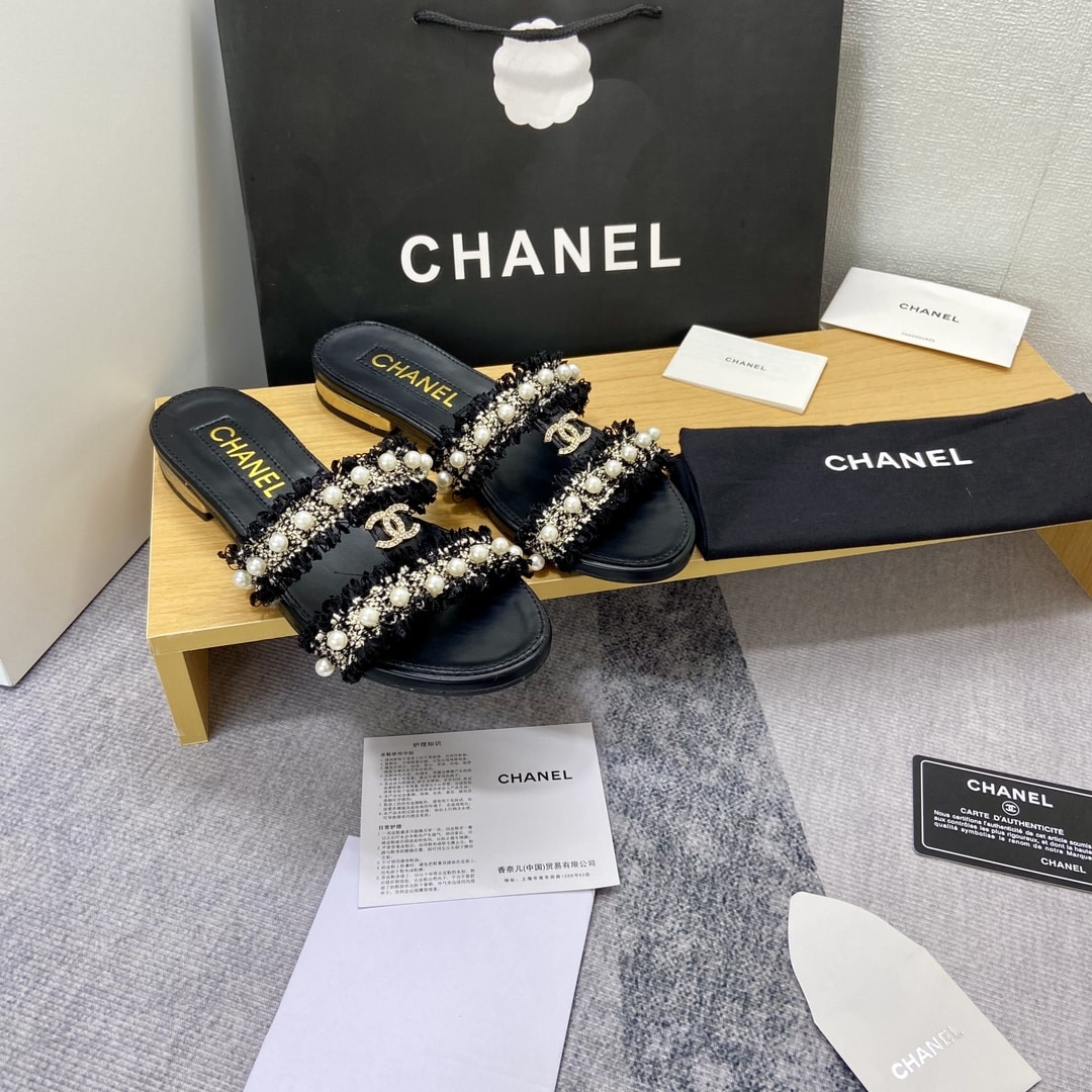 Chanel Mule Slippers Pearl Tweed Black