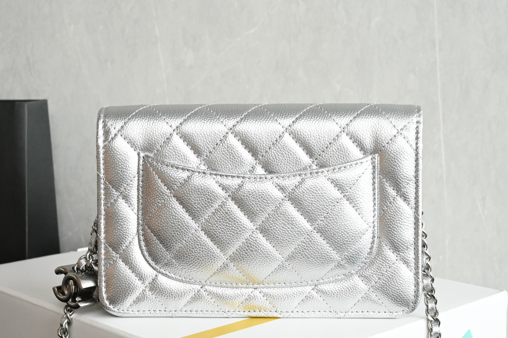 Classic Wallet On Chain (WOC) in Metallic Silver Grained Calfskin with Silver-Tone Hardware