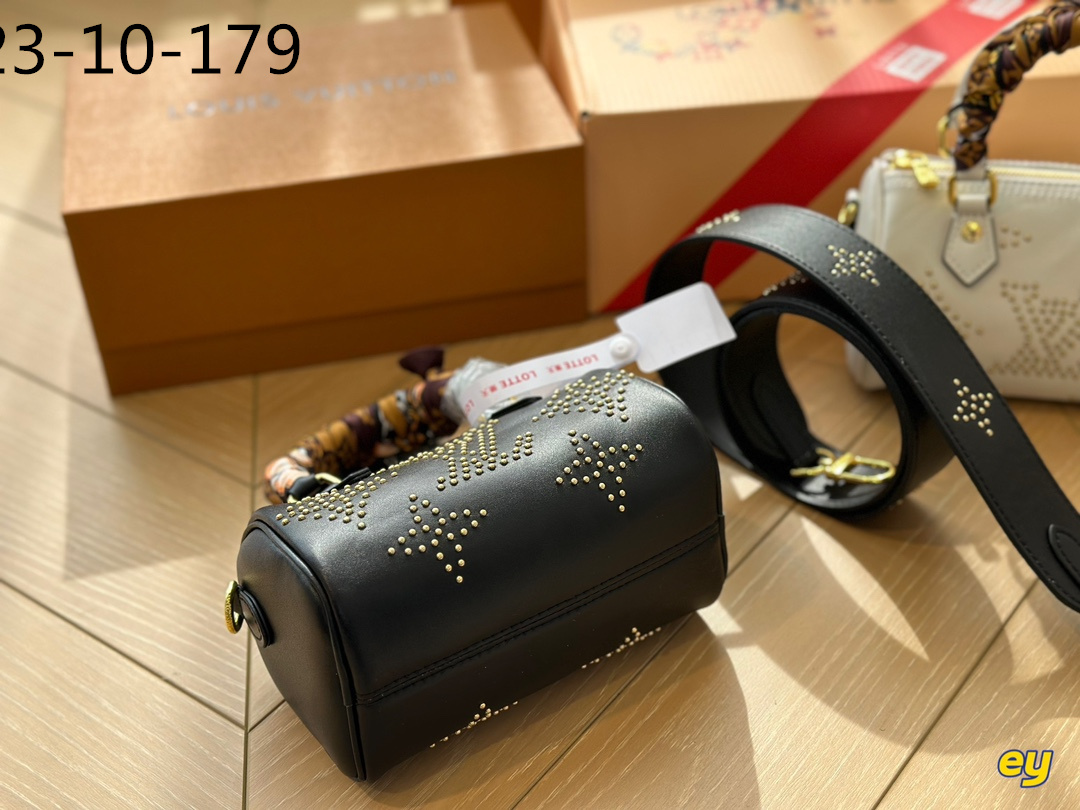 Louis Vuitton Nano Speedy Black 16Cm M46745