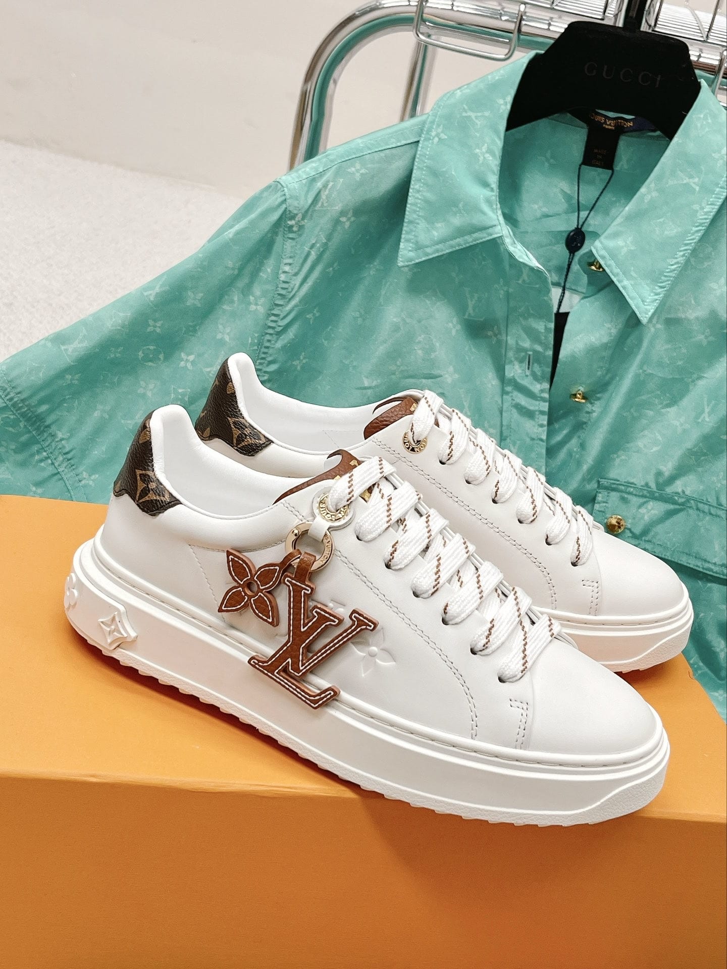 Louis Vuitton Time Out Sneaker 1Aadmt