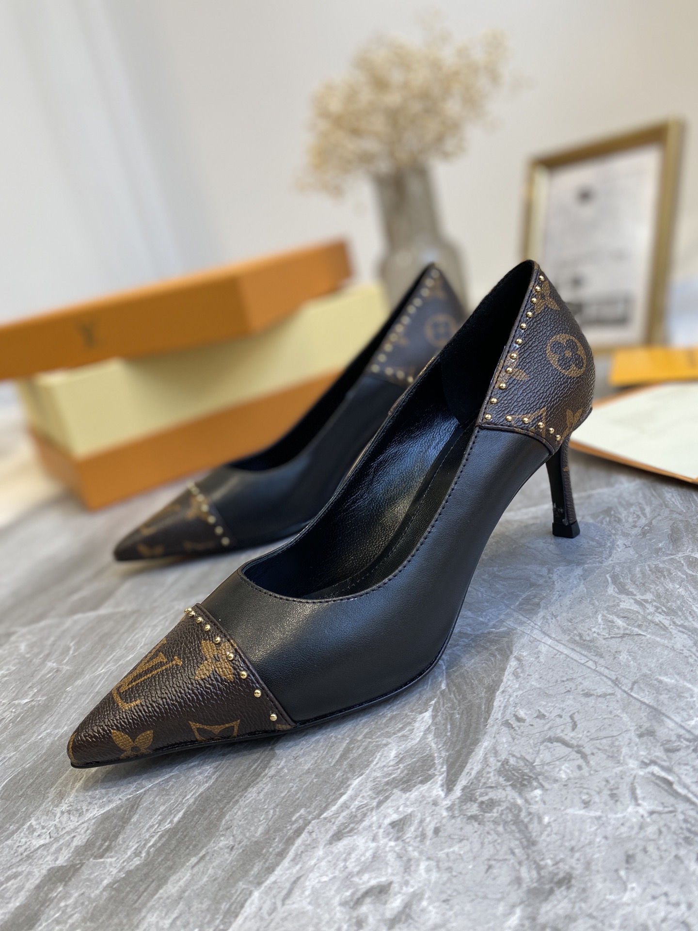 Louis Vuitton Cherie Pump 1A8N7F