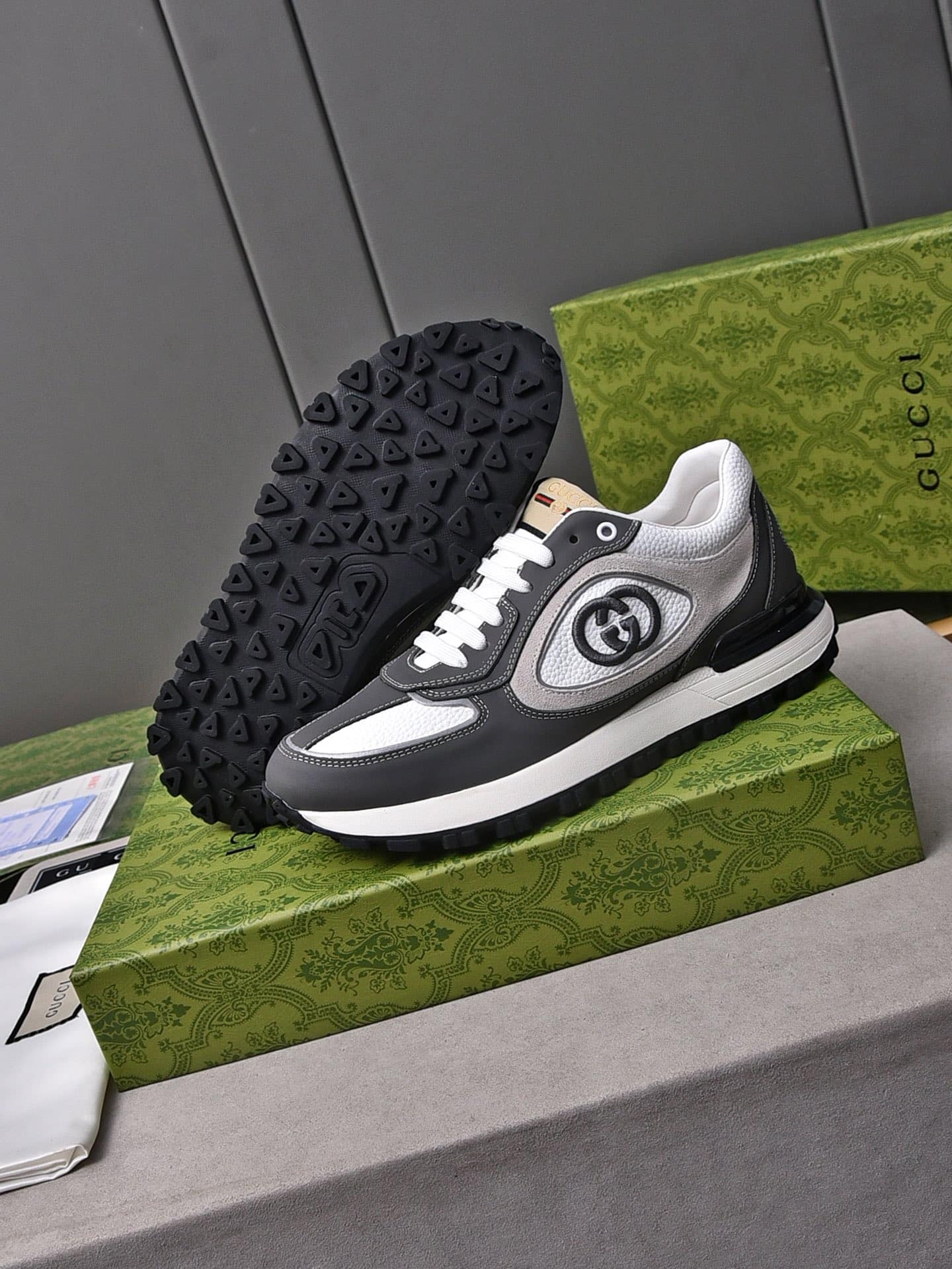 Gucci Double G Men’S Run Sneaker Gray