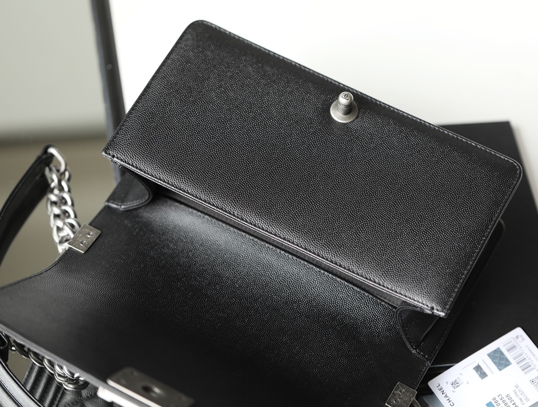 Chanel Medium Boy Black Caviar With Ruthenium Hardware 25cm