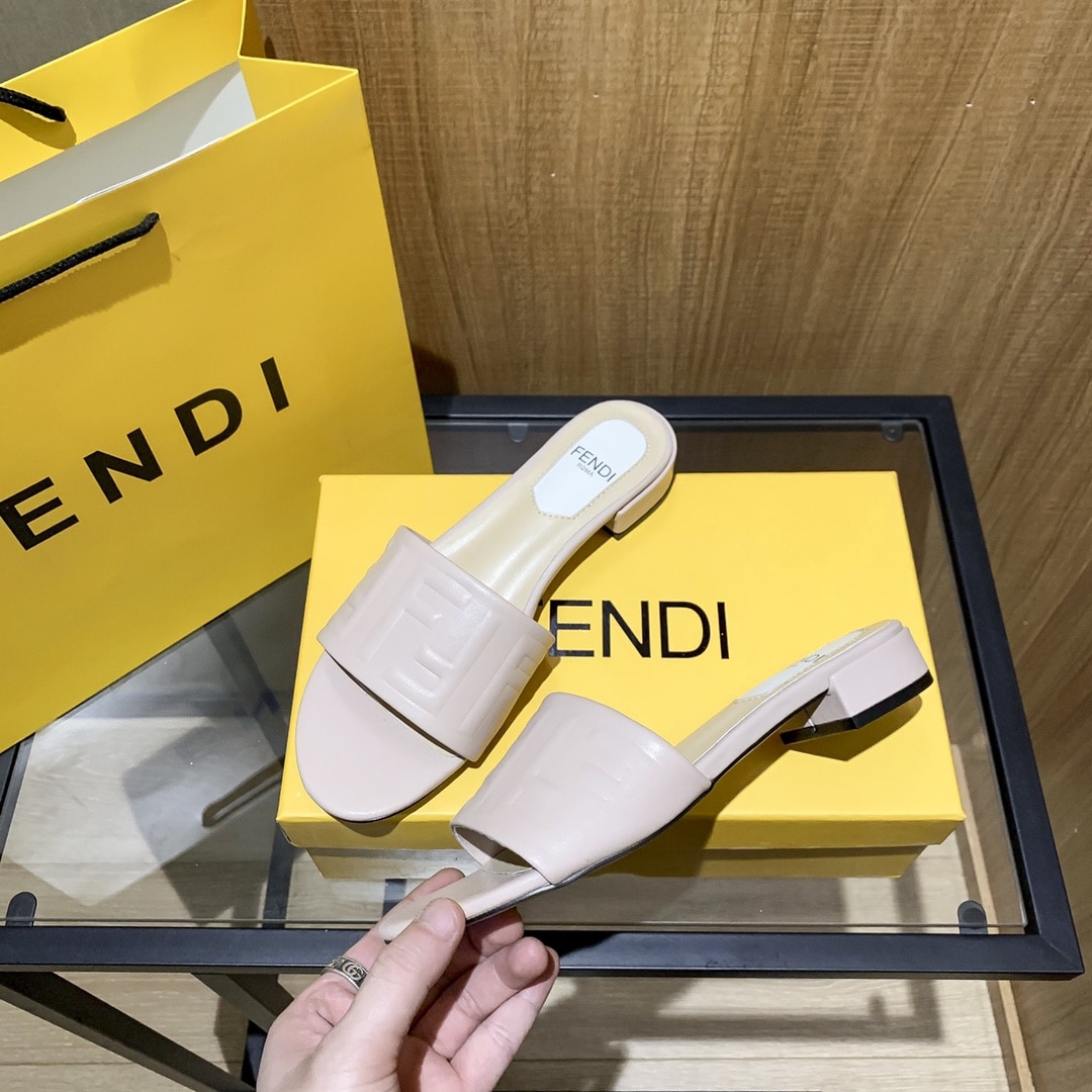 Fendi Silk Cowhide Slippers Light Pink