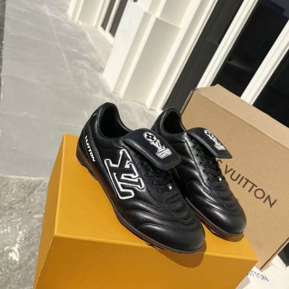 Louis Vuitton Footprint Soccer Sneaker Black 1Ahai9