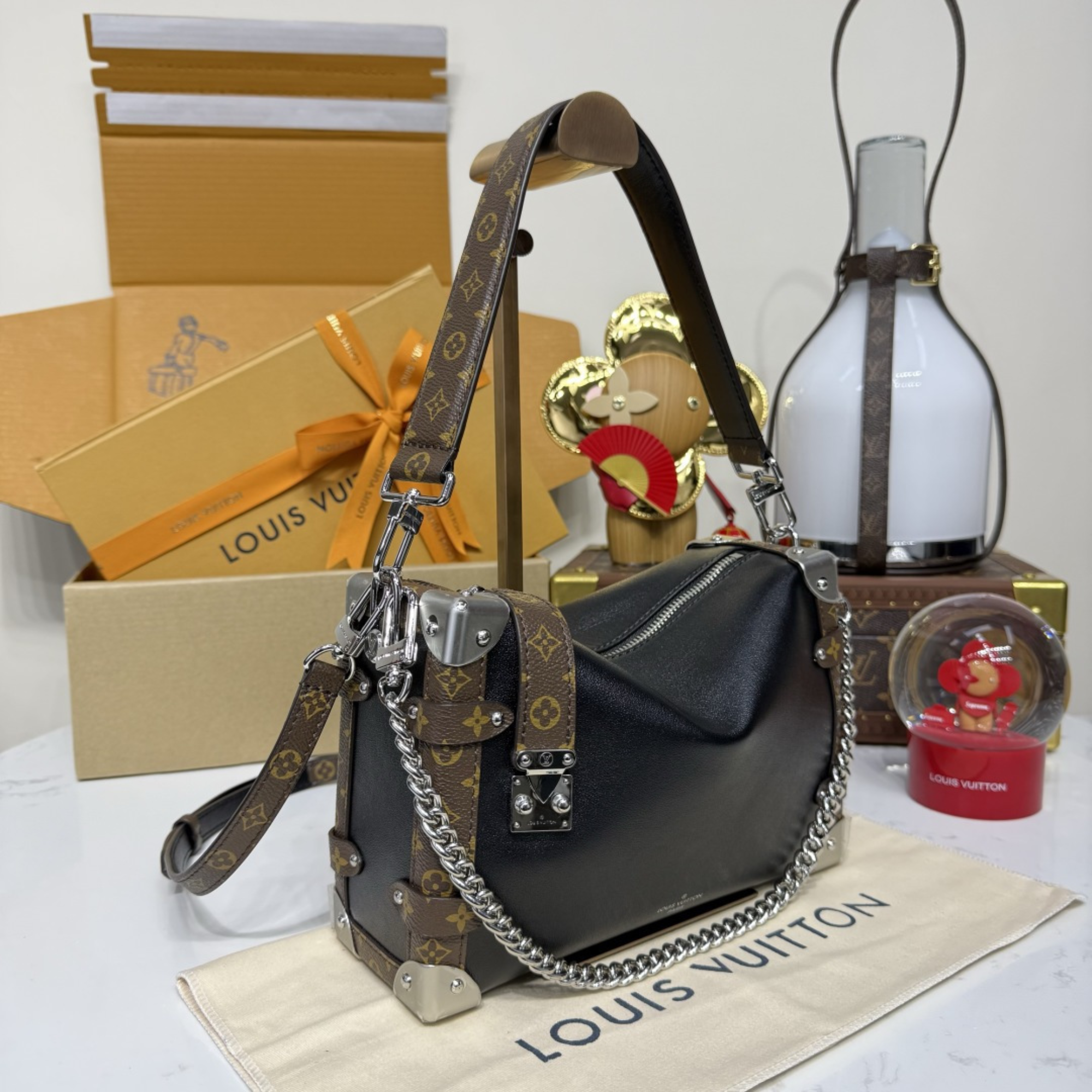 Louis Vuitton Side Trunk M15195 23.5cm/9.3in