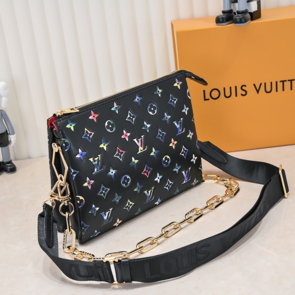 Louis Vuitton Coussin PM Black 26Cm M21353