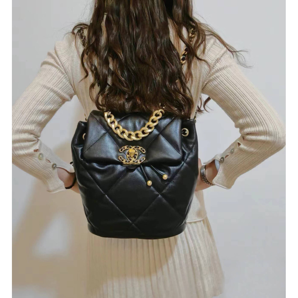 Chanel 19 Backpack Black Quilted Lambskin 26cm