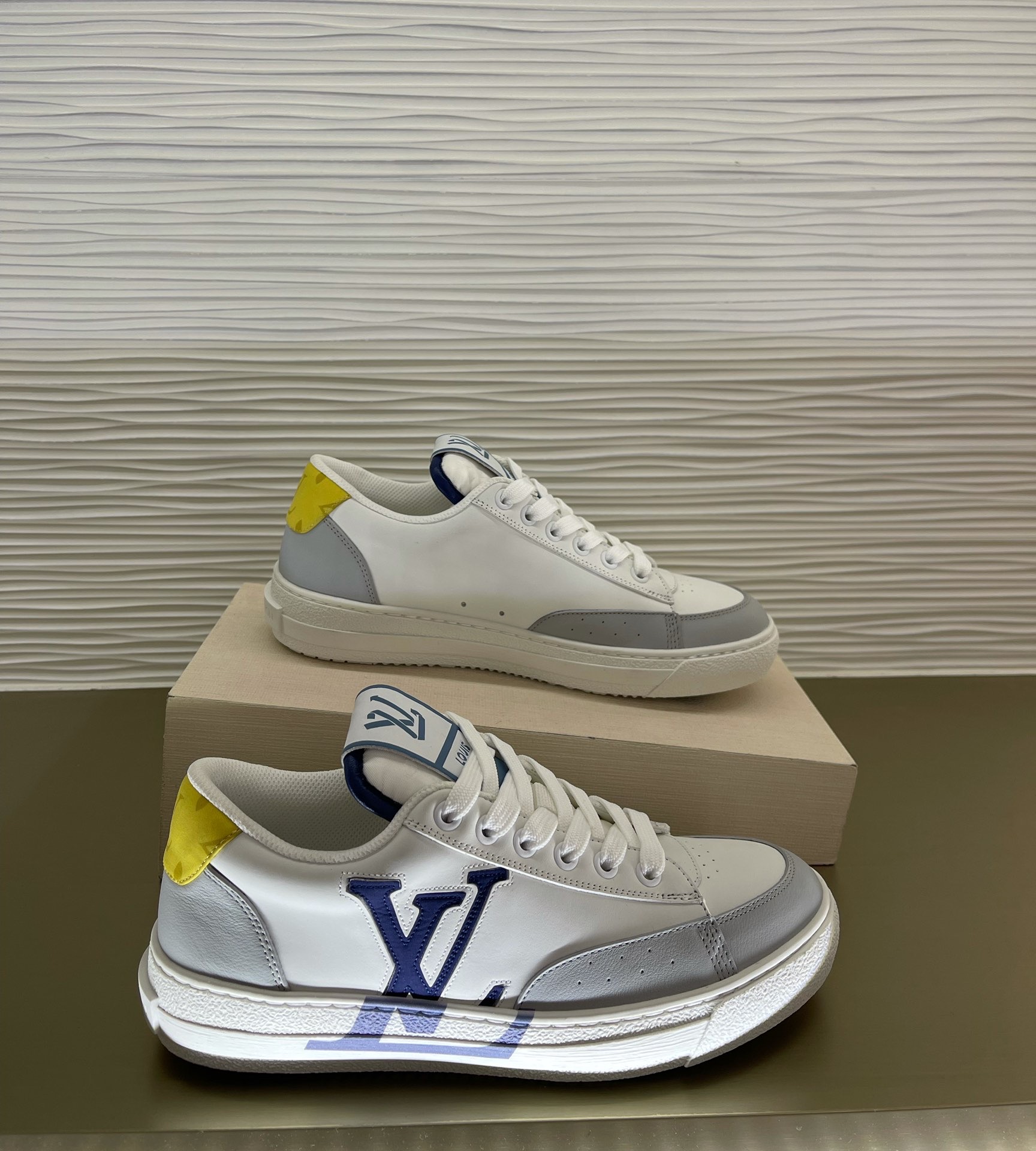 Louis Vuitton Charlie Sneaker 1A9Jlt