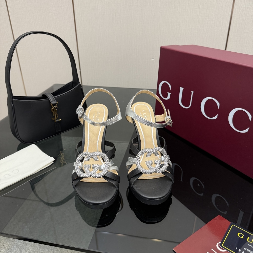 Gucci Women Pump With Crystal Interlocking G Black 852355 Aafsh 8142
