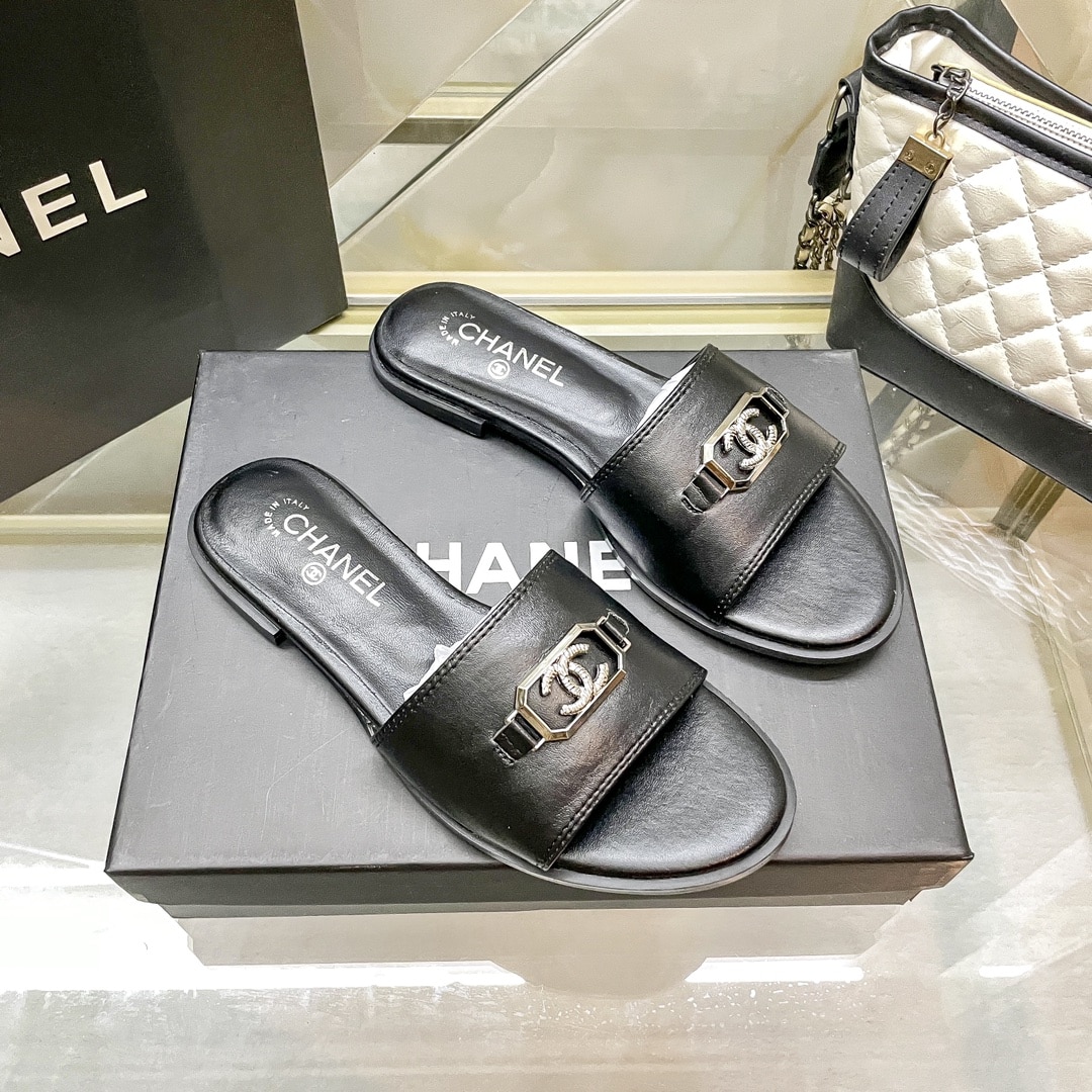 Chanel Slippers With Cc Silver Hardware Black G45172 B13906 Nq961