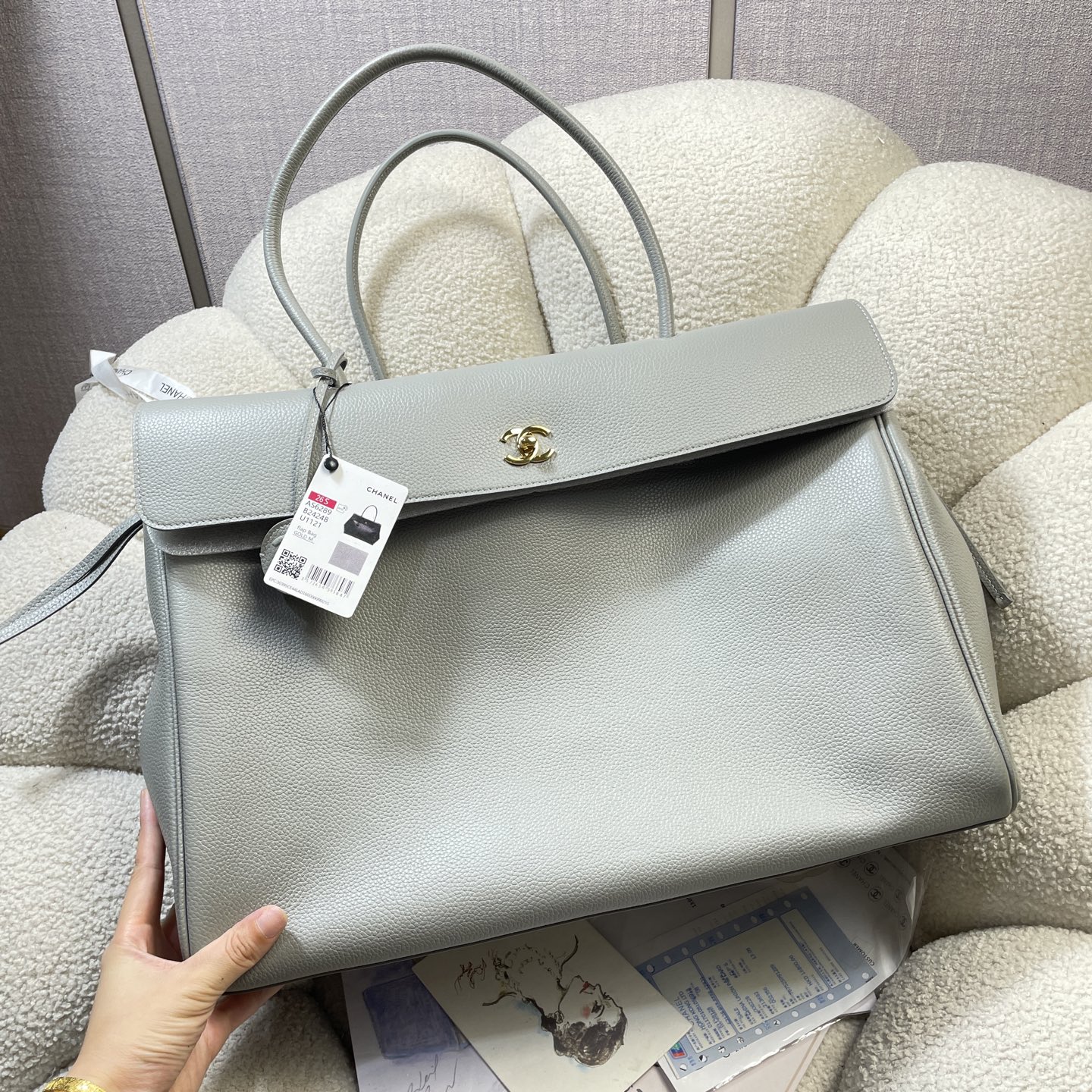 26S Cruise Large Tote Handbag in Light Grey Caviar Leather with Gold-Tone Hardware