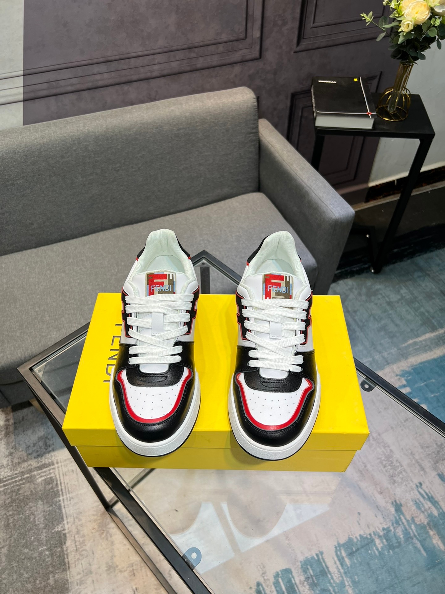 FENDI CASUAL SNEAKERS