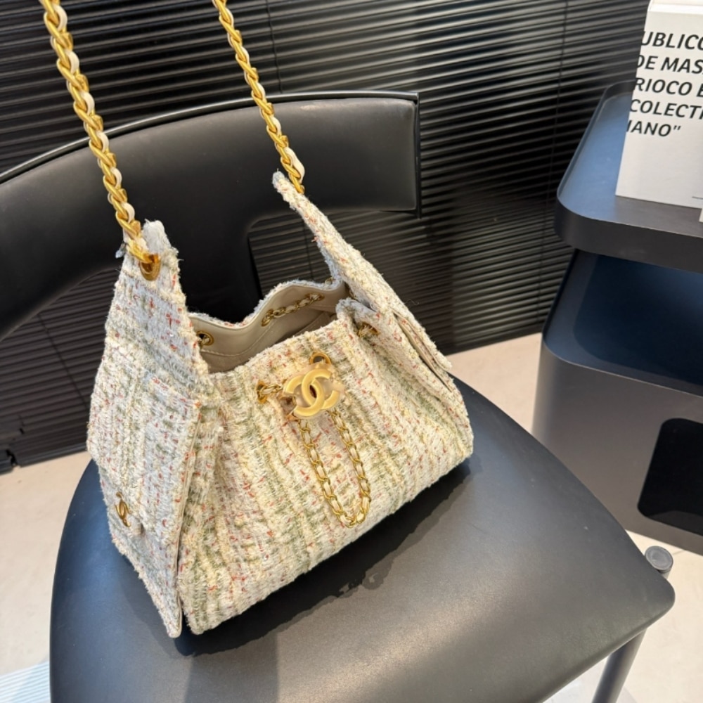 Chanel 25 Small Handbag Tweed And Gold Tone Metal Khaki 26cm AS5293 B21178 NR774