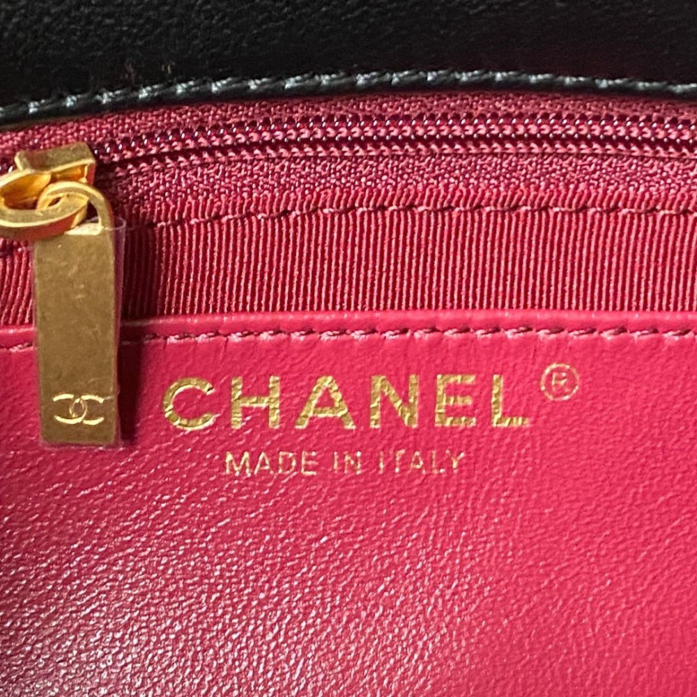 Chanel Small Flap Bag in Lambskin 21cm