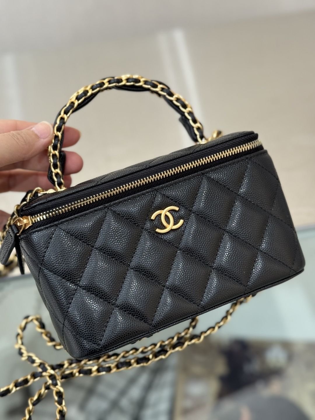 25C Top Handle Long Vanity Case (AS5221) in Black Quilted Grained Calfskin with Antique Gold-Tone Hardware