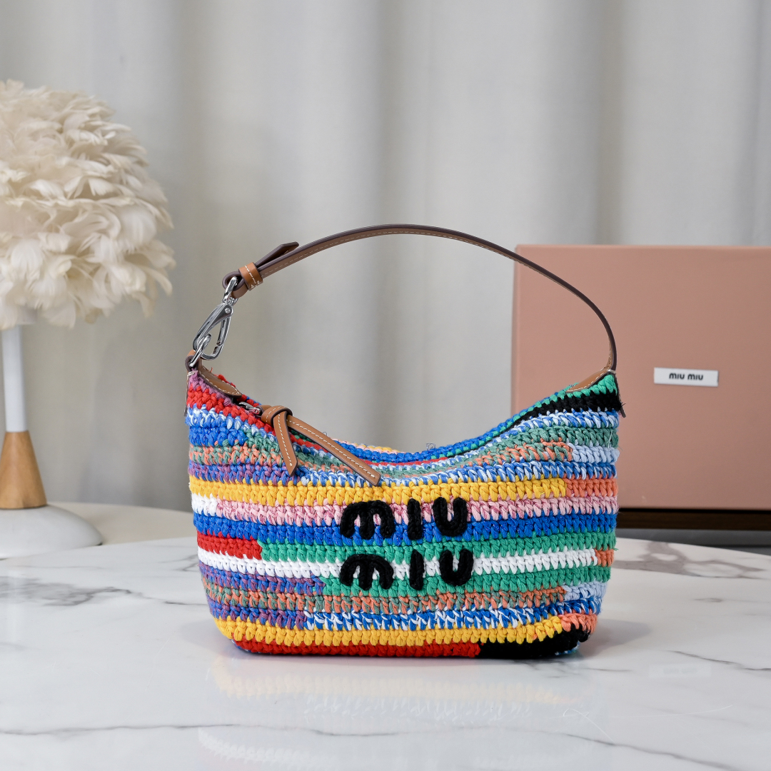 Miumiu-5NE841 unchbox Bag