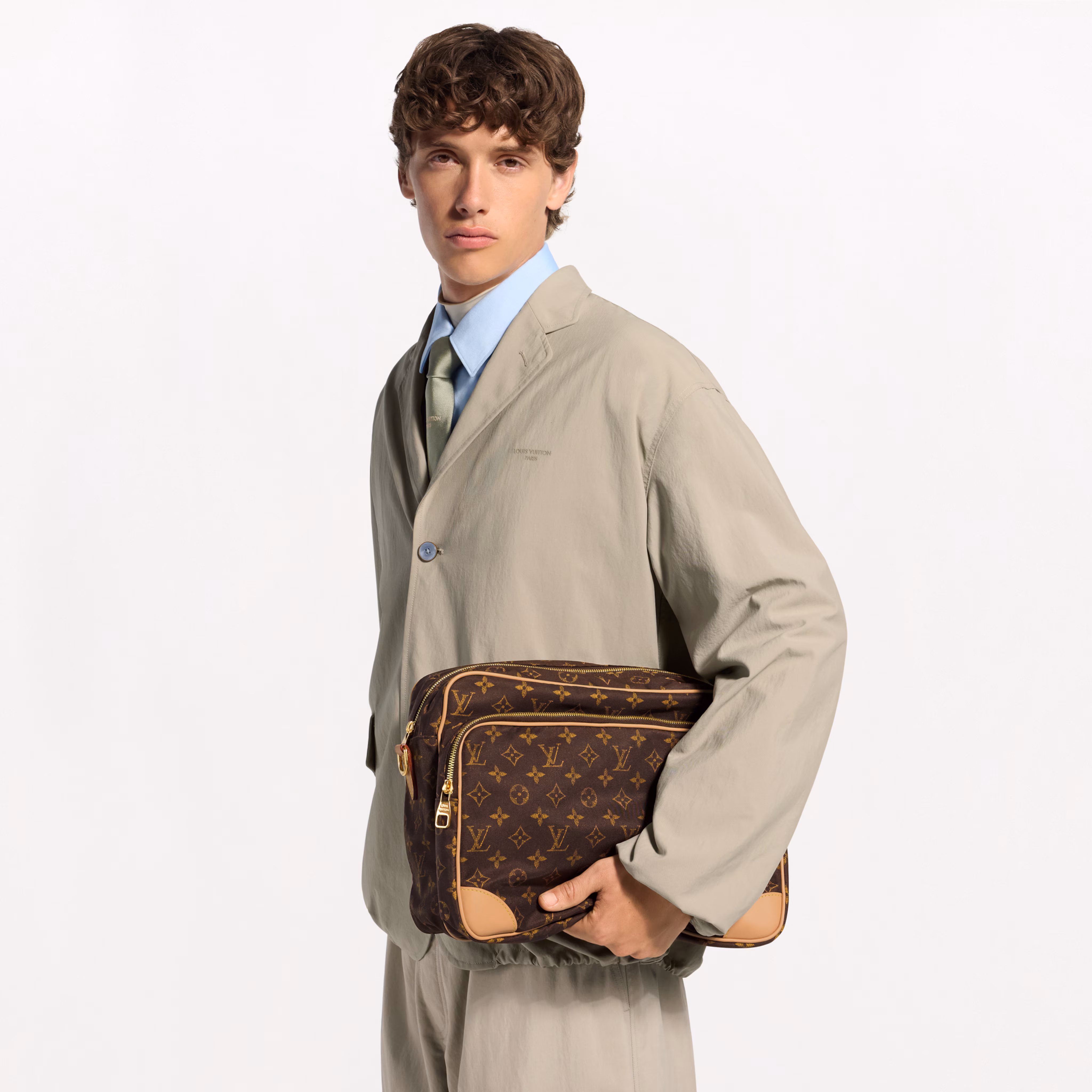 M29853 Nil XL Louis Vuitton Silk Tech