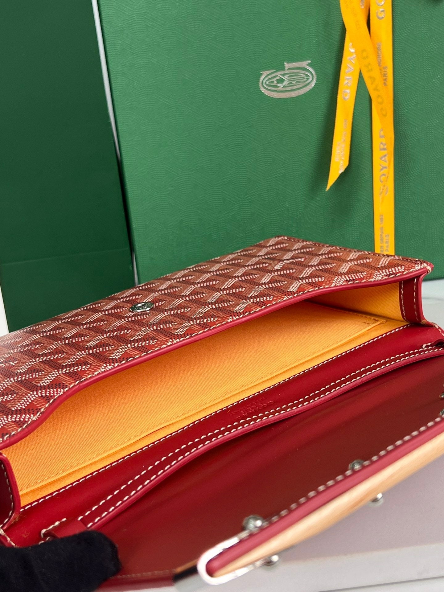Goyard Monte-Carlo Pm Clutch 25 Cm Classic Red Goyardine Canvas