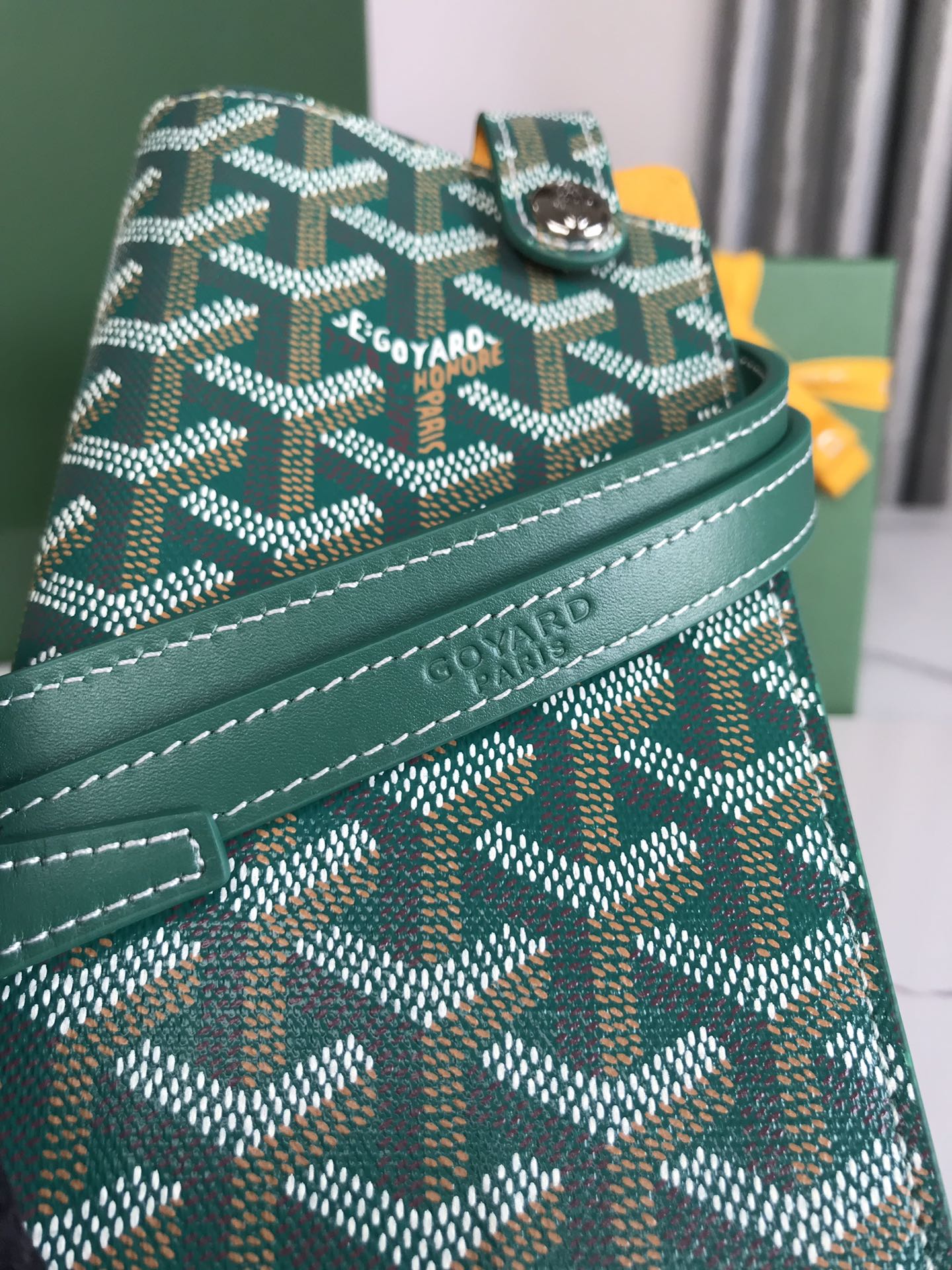 Goyard Montmartre Gm Case 18 Cm Green Goyardine Canvas