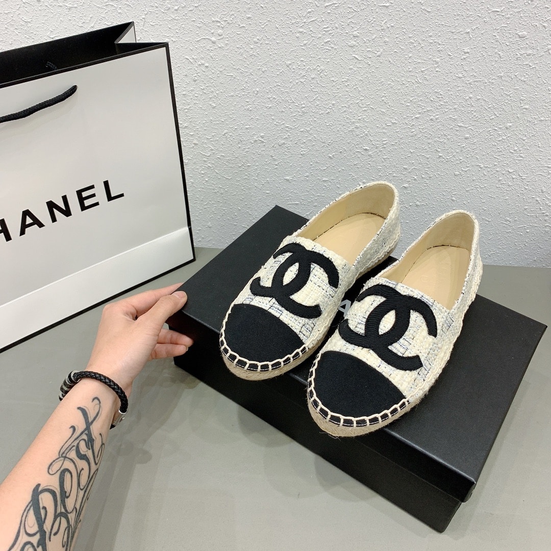 Chanel Tweed Cc Espadrilles Slip On White Blue Black