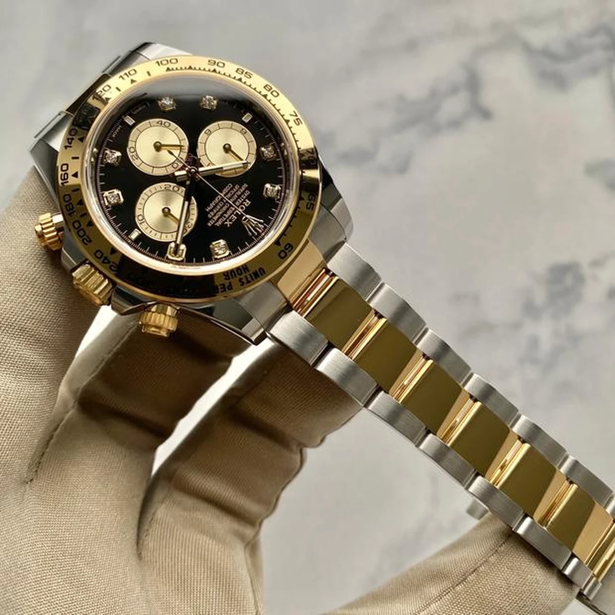 Rolex Daytona 40 mm Bright black Dial 126503