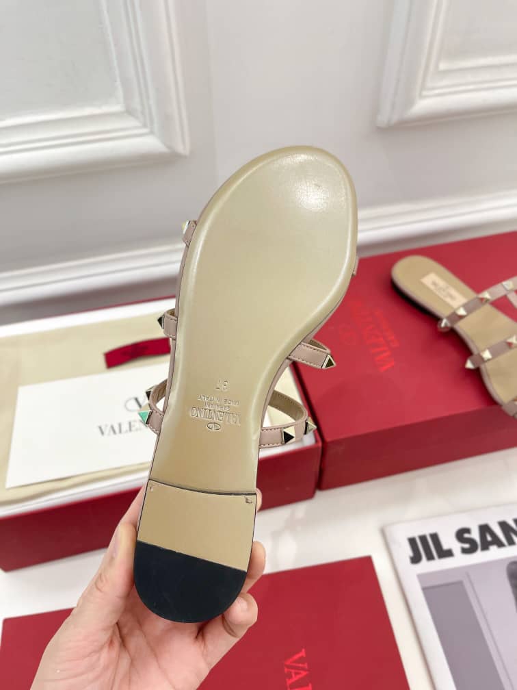 Valentino Garavani Rockstud Flat Slide Sandal Pink 4W2S0C49Vod P45