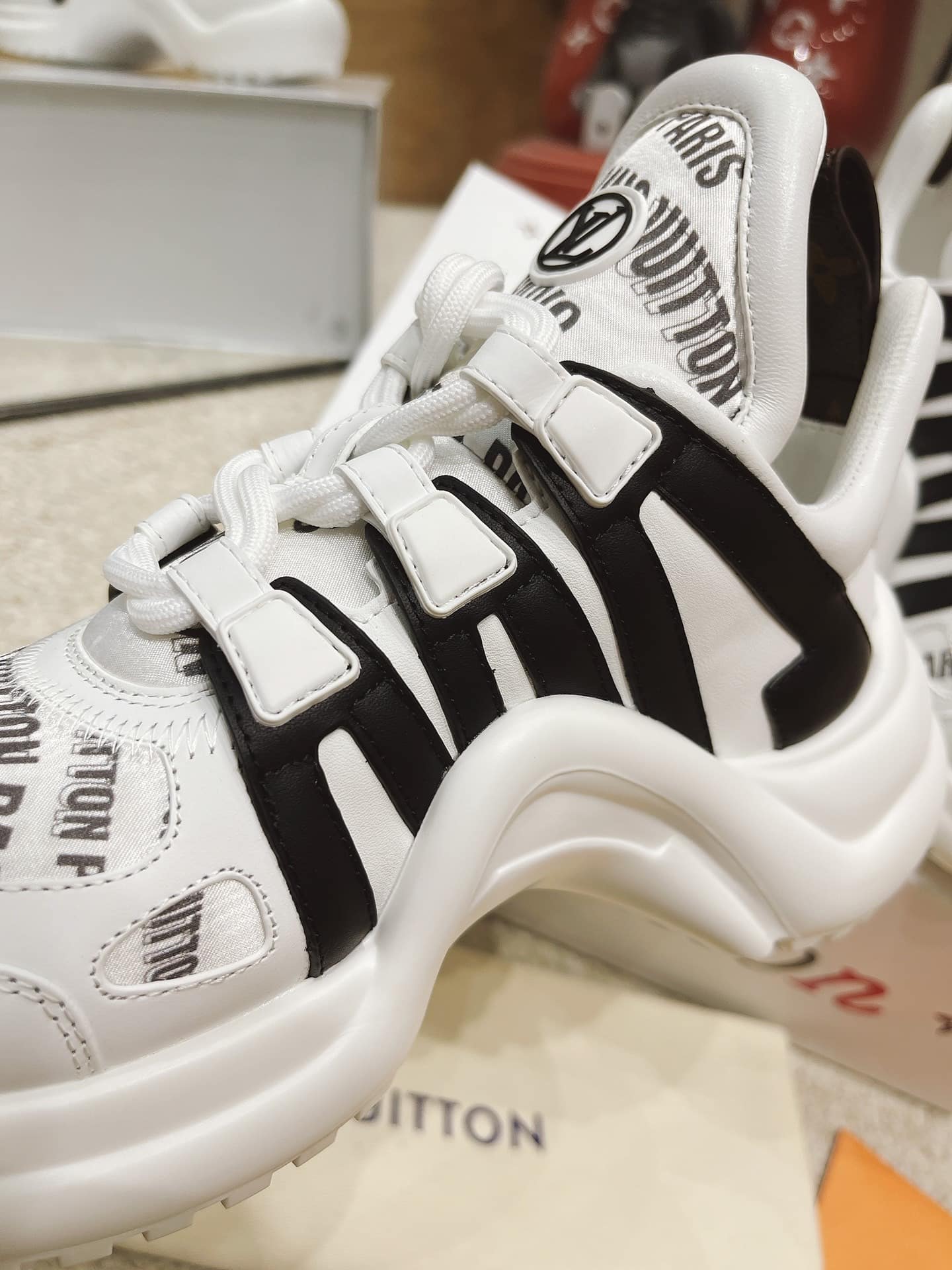 Louis Vuitton Tenis Archlight Sneakers 1A9D3Y