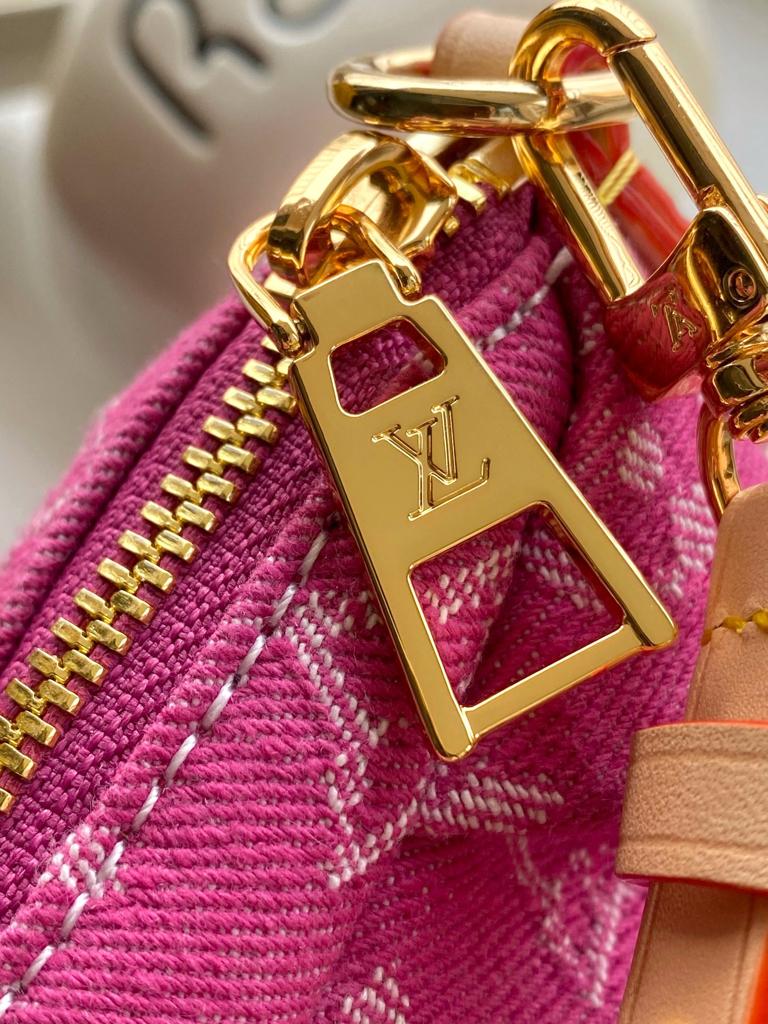 Louis Vuitton Pochette Valley Bag Fuchsia Denim 21cm M28327