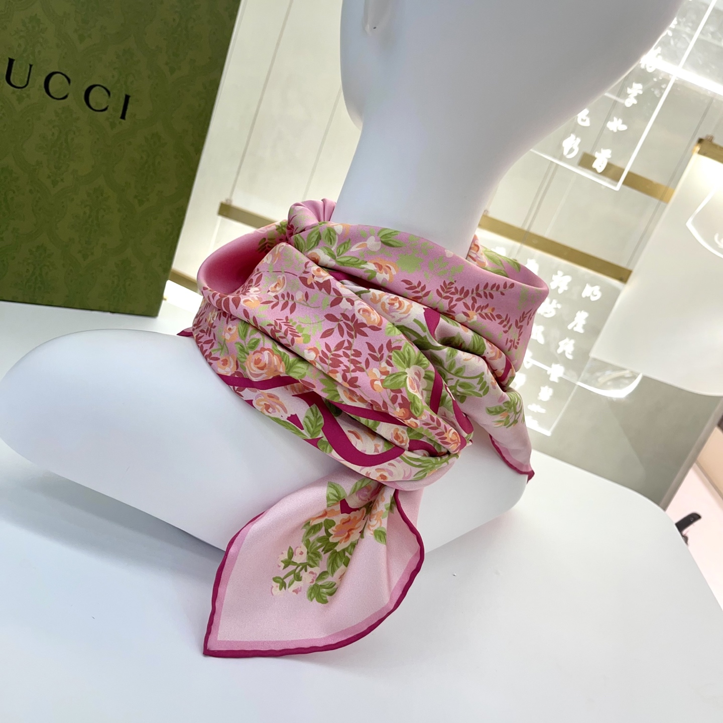GUCCI 