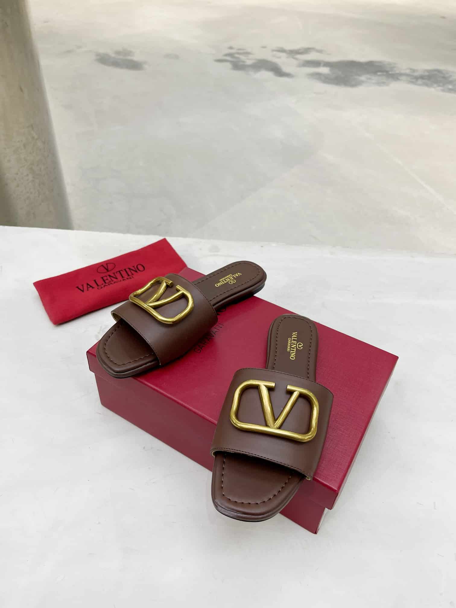 Valentino Garavani VLogo Signature Slide Sandal Brown