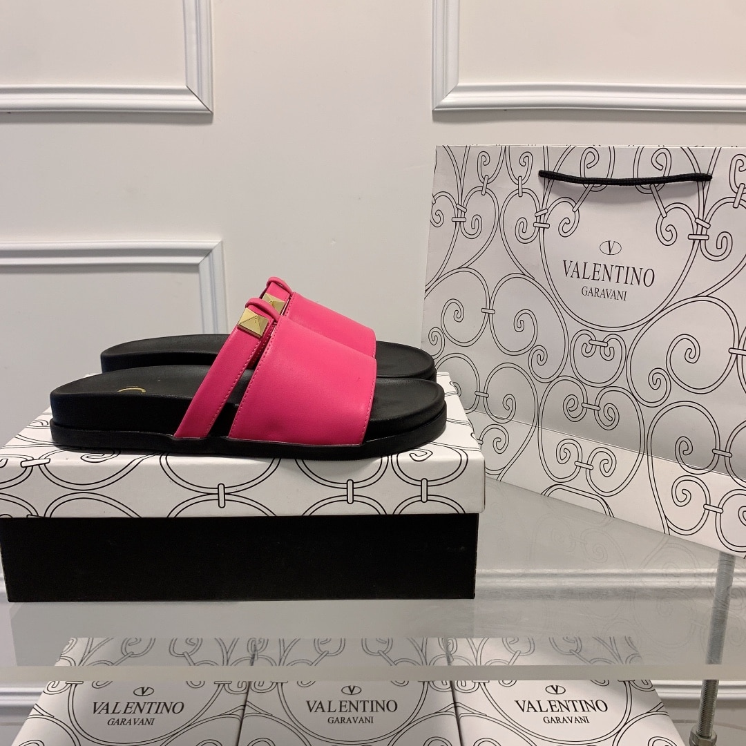 Valentino Rockstud Pink Slide Sandals