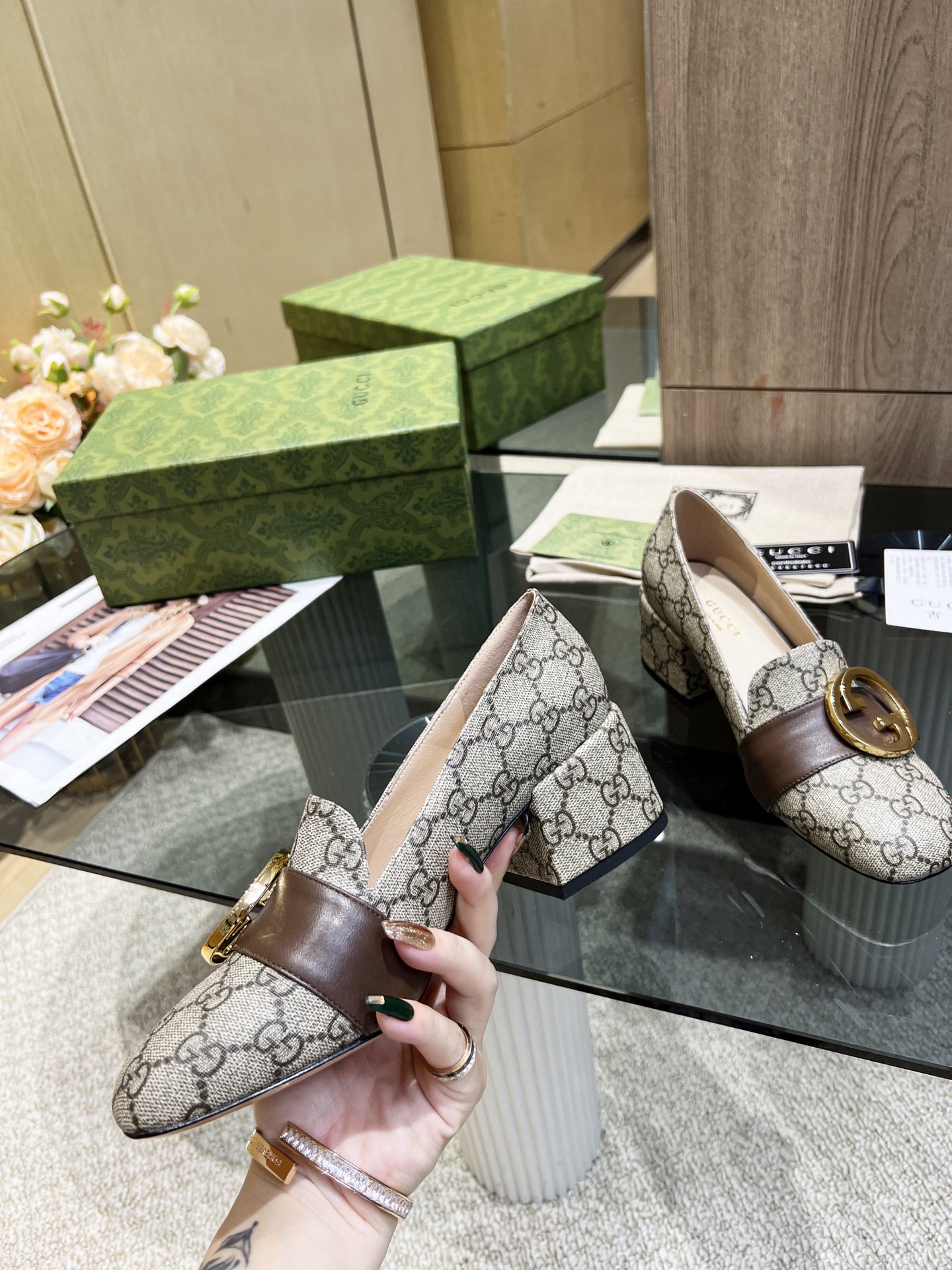 Gucci Women’S Blondie Pump Beige ?701711 9I650 9769