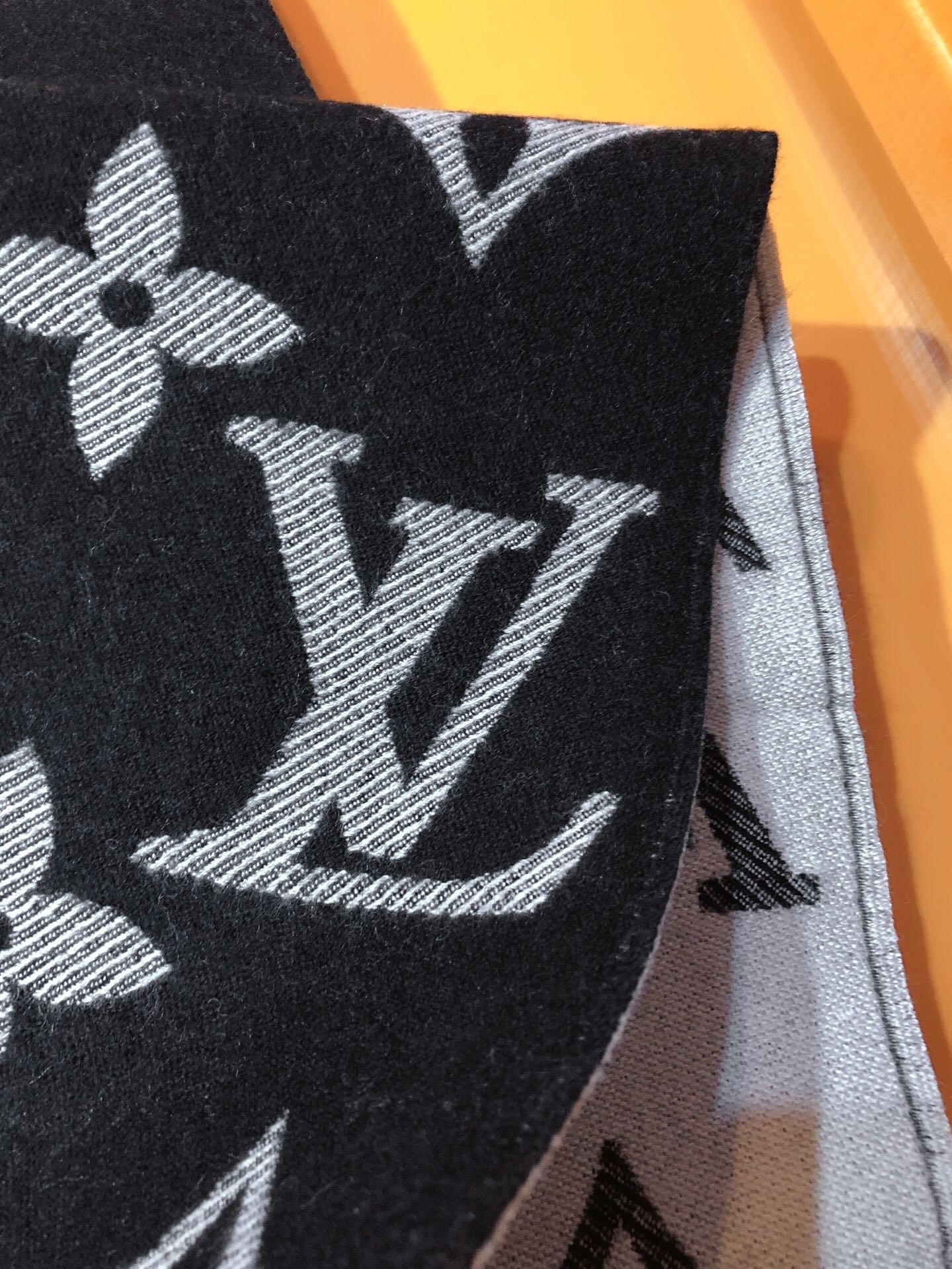 Louis Vuitton Lv Monogram Essential Scarf Encre Black M77853