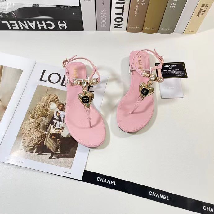 Chanel Shiny Pearl Crystal Cc Heart Thong Sandals Light Pink