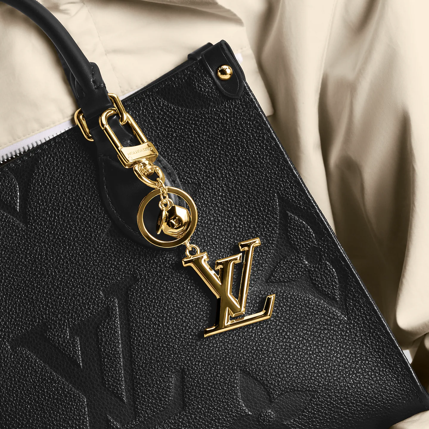 M65216 LV Facettes Bag Charm & Key Holder
